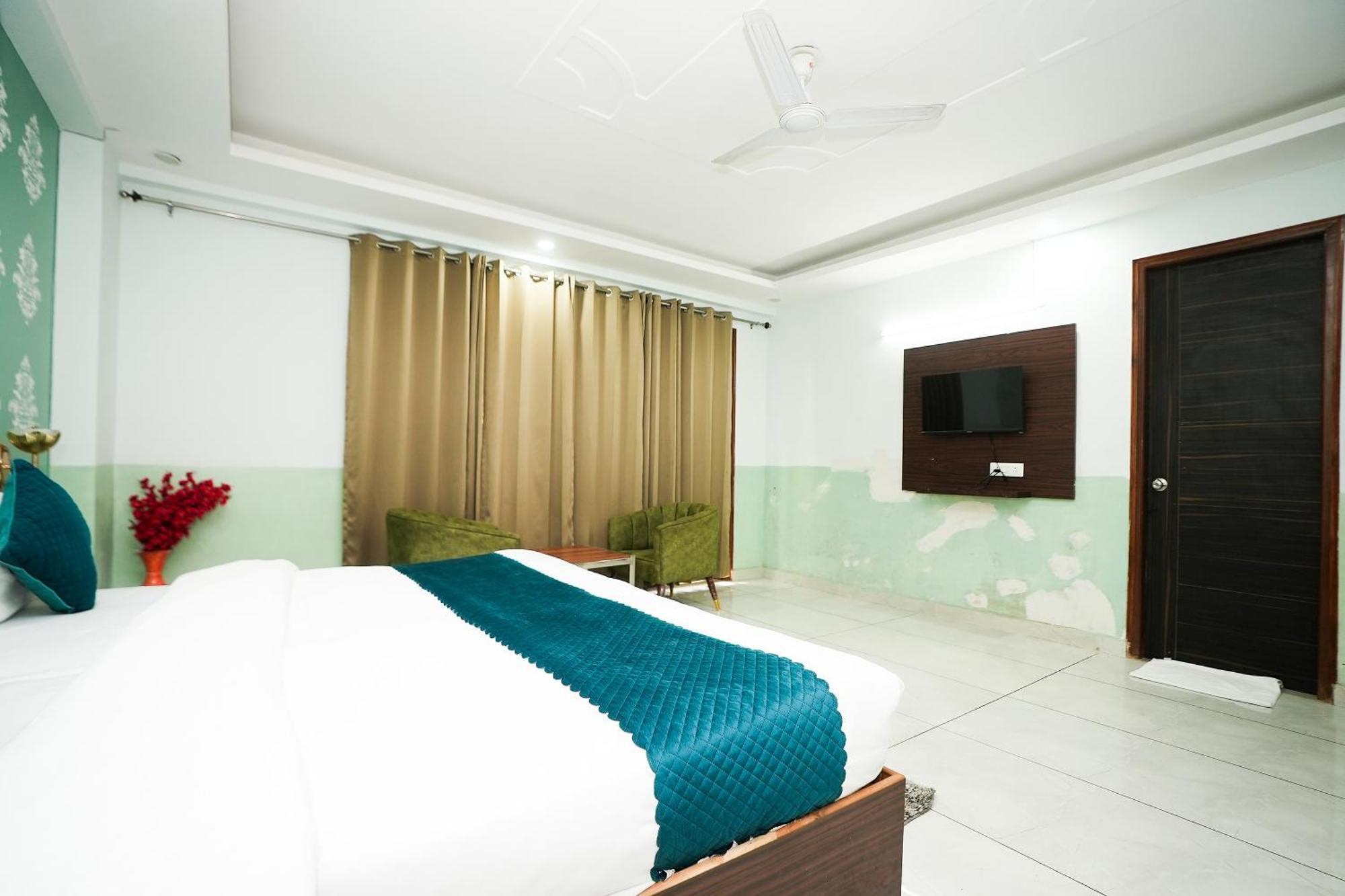 Tanvi Premium Residency Near Artemis Hospital, Gurugram Hotel Gurgaon Ngoại thất bức ảnh