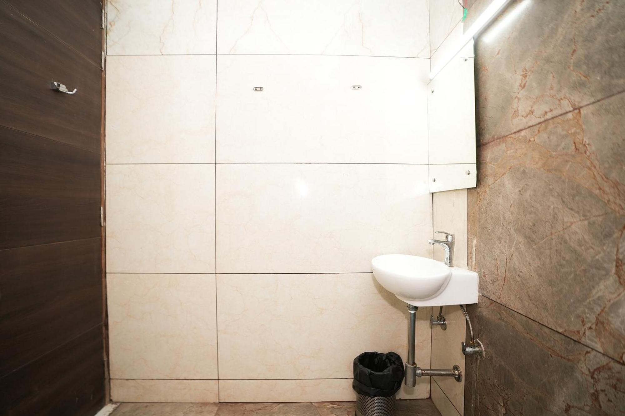 Tanvi Premium Residency Near Artemis Hospital, Gurugram Hotel Gurgaon Ngoại thất bức ảnh